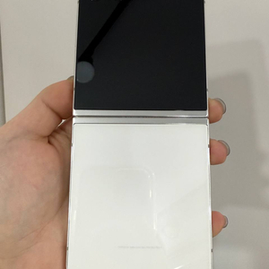 갤럭시Z플립5 크림 256GB Y1244