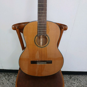 탑솔리드 클래식 기타 이미지