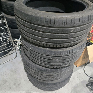 275/40R22 쿠퍼 섬머 타이어 이미지