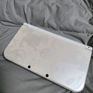 닌텐도 3DS XL 화이트 (포켓몬스터 버전)
