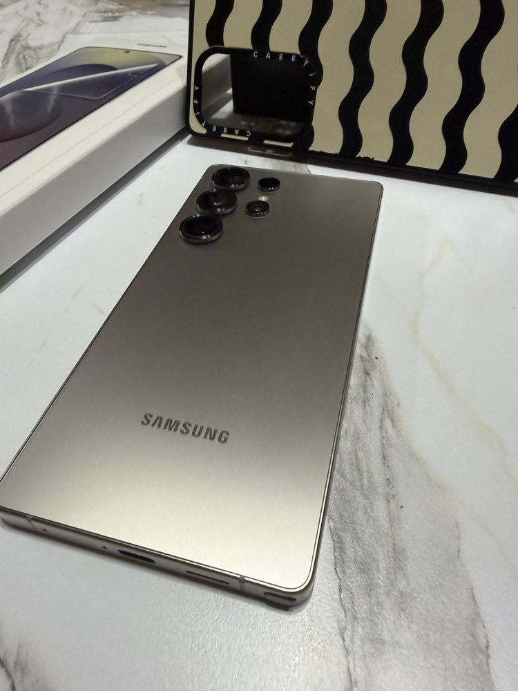 갤럭시 S25 울트라 256 티타늄그레이 (갤25U)--4