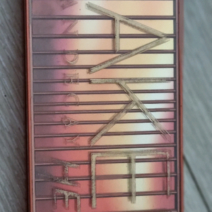 어반디케이 히트아이섀도우 팔레트