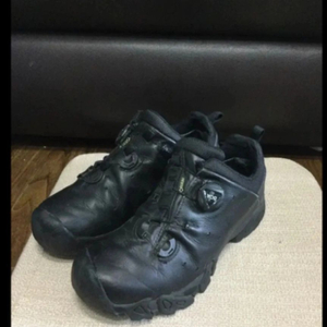 트랙스타235 고어텍스 등산화 트레킹화 블랙 거의새거
