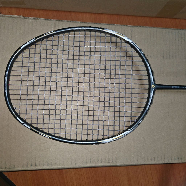 배드민턴 라켓 팝니다--1