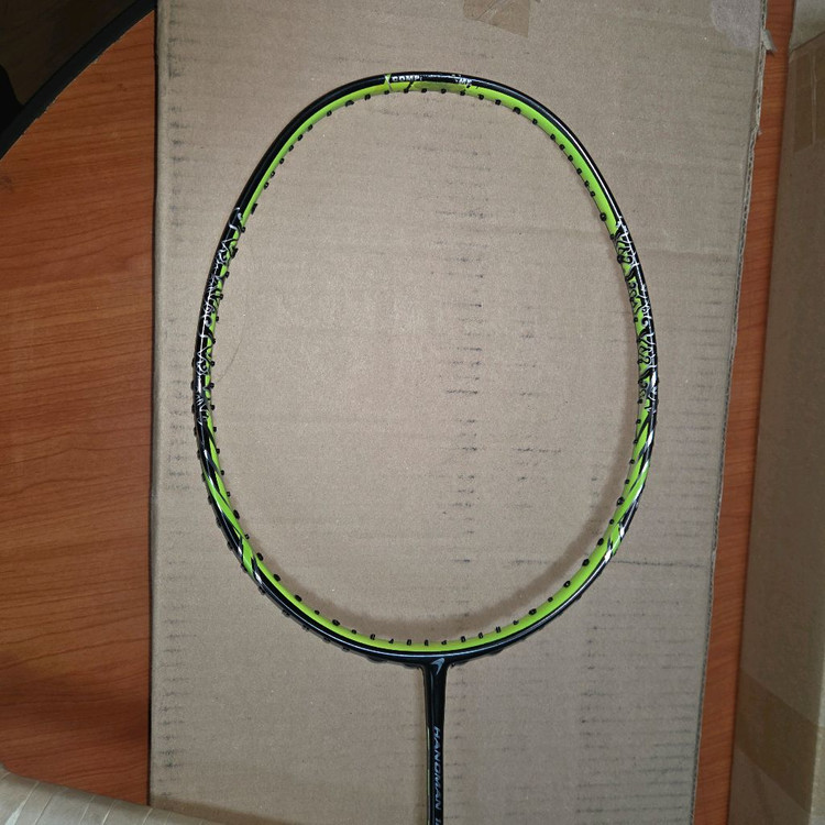 배드민턴 라켓 팝니다--4