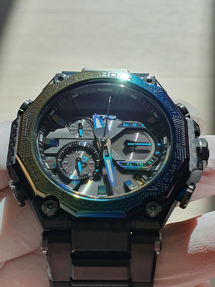 지샥 MTG-B2000YR-1ADR 판매합니다.--2