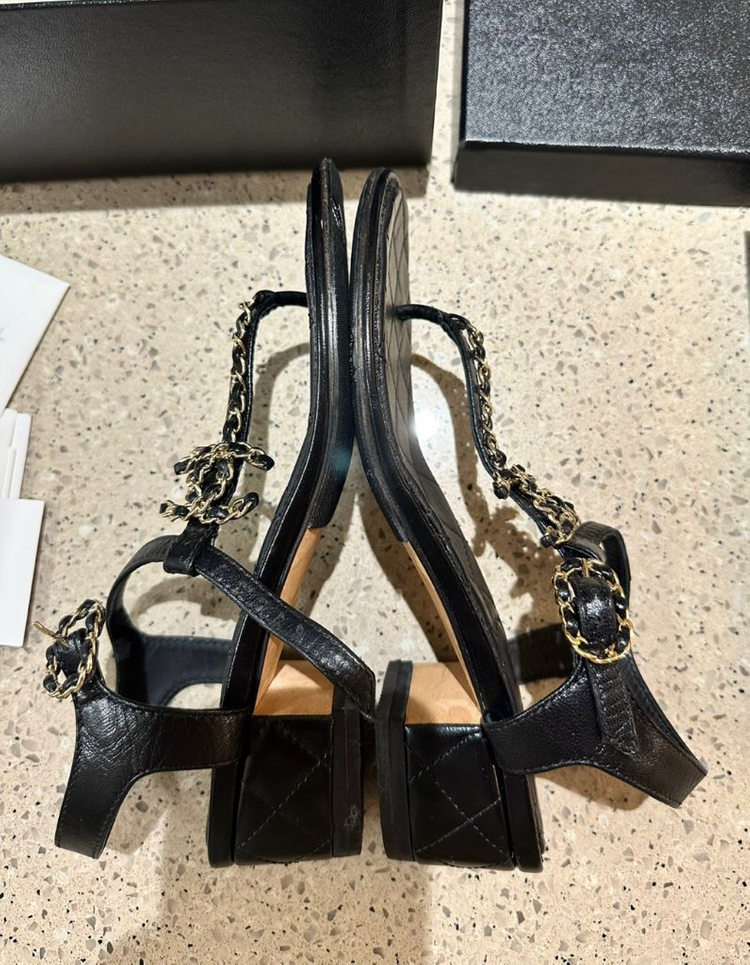 [37]샤넬 체인 장식 플립플랍 샌들--2