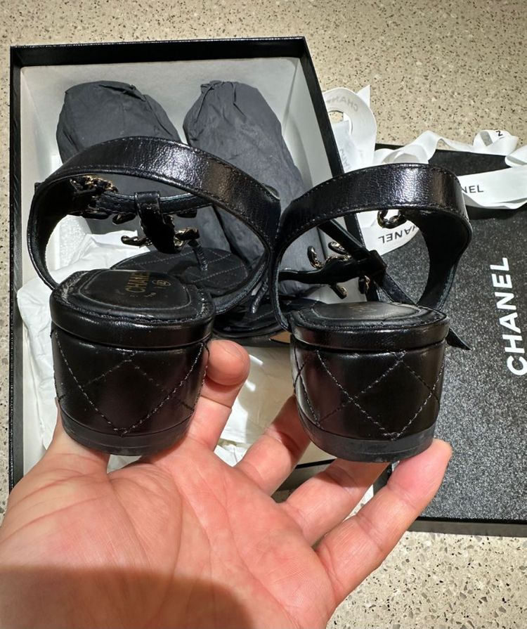 [37]샤넬 체인 장식 플립플랍 샌들--5