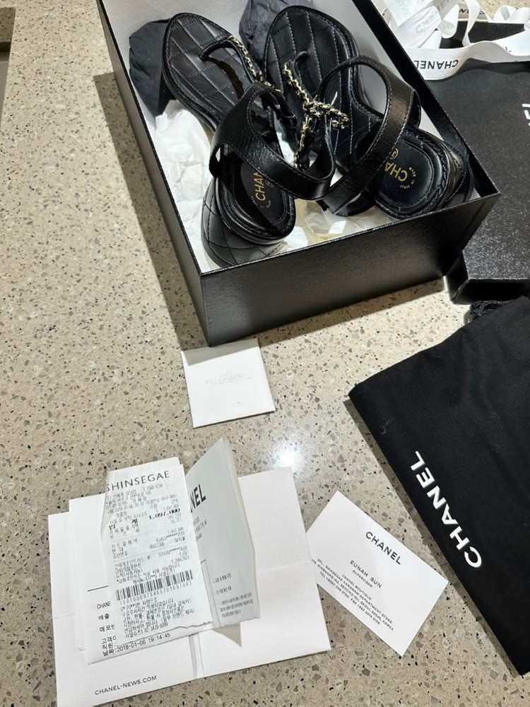[37]샤넬 체인 장식 플립플랍 샌들--8