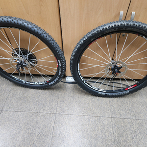 디티 트리곤1550 26인치휠세트