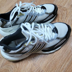 265사이즈 아디다스 운동화 판매합니다 이미지