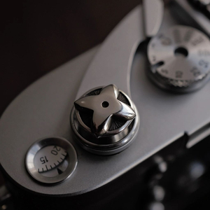 Jay Tsujimura 실버 슈리켄 소프트 릴리즈 버튼