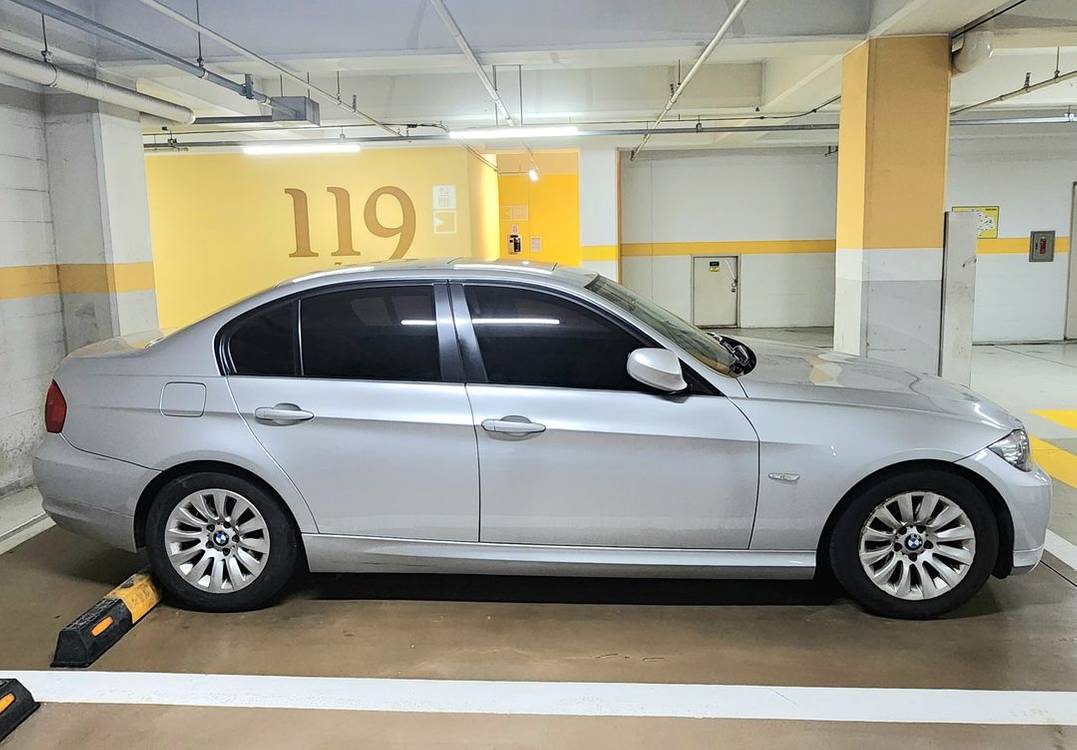 중형 세단 (BMW 3시리즈 E90 320i)--2