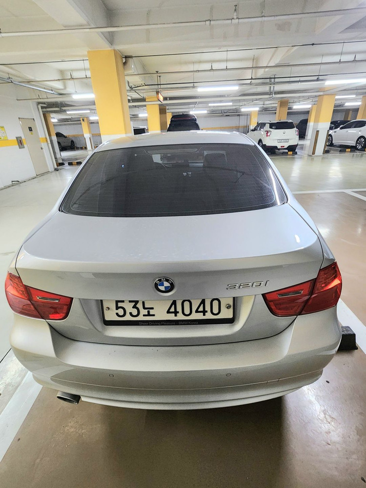 중형 세단 (BMW 3시리즈 E90 320i)--3