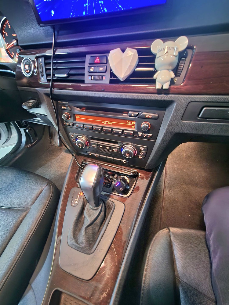 중형 세단 (BMW 3시리즈 E90 320i)--7