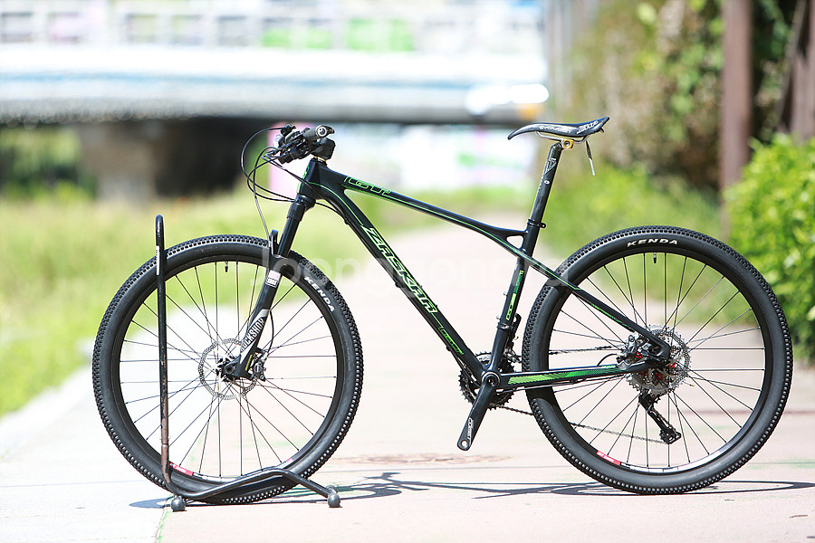 *상태 좋음*16년 GT 자스카 익스퍼트 카본 M사이즈 27.5인치--1