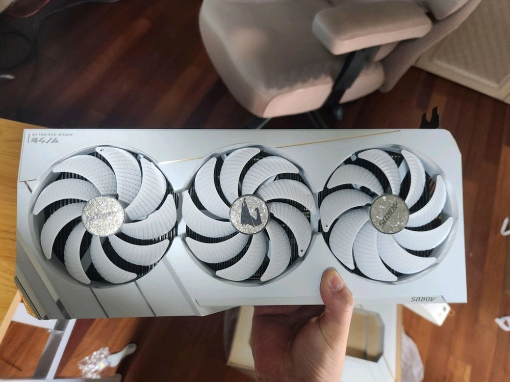 RTX 4080 SUPER AORUS XTREME ICE 300대 한정판 - 안심되는 중고거래