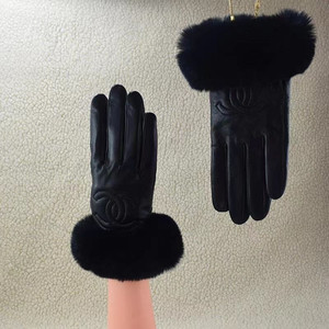 샤넬 CC로고 퍼 장갑 토끼털