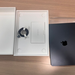 맥북에어 m2 13인치 16g/256gb 미드나이트 (거의새거)