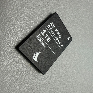 C프로 카드리더기 1TB