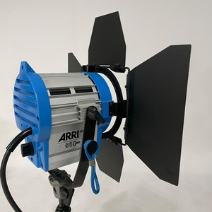 arri 아리 텅스텐 조명 판매합니다. (1000w 2개)