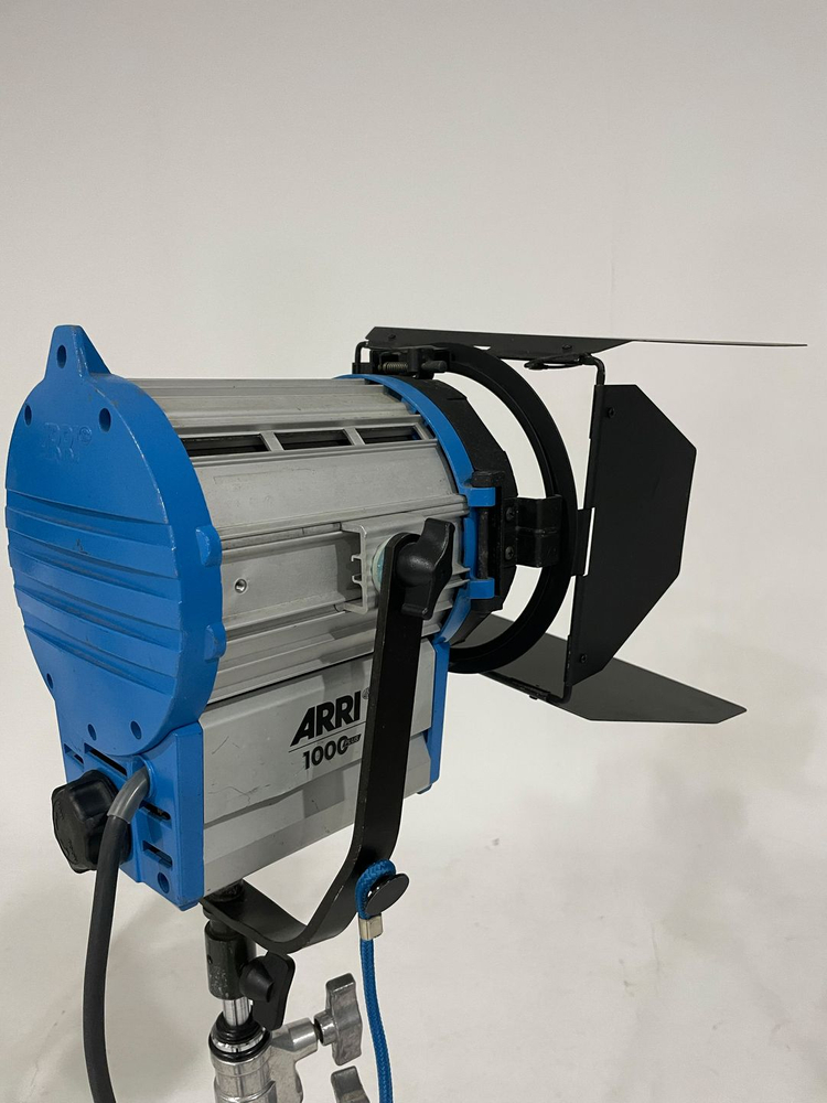arri 아리 텅스텐 조명 판매합니다. (1000w 2개)--5