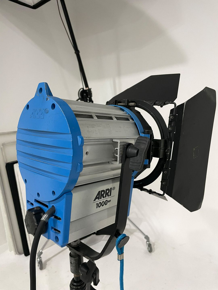 arri 아리 텅스텐 조명 판매합니다. (1000w 2개)--8