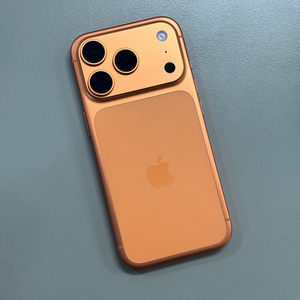 *포르쉐*아이폰17프로 코스믹오렌지 256용량 배터리100% 26년9월까지 보증남은 초SSS급 깨끗한단말기 155만