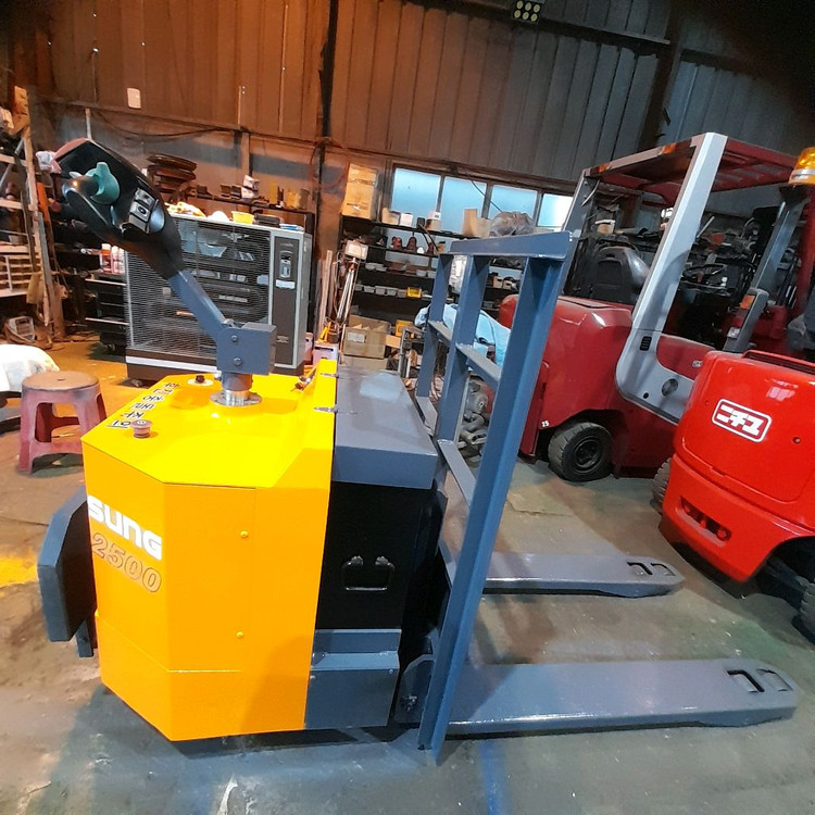 전동 파렛트트럭 2.5톤 수성 배터리 충전기--1