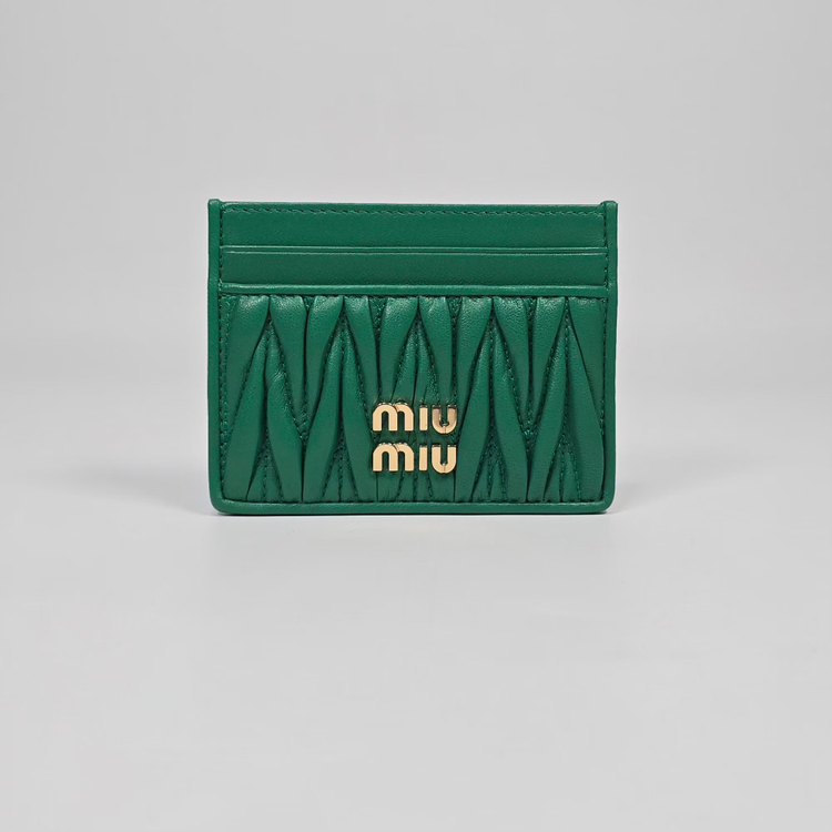 미우미우 마테라쎄 카드지갑 이미지