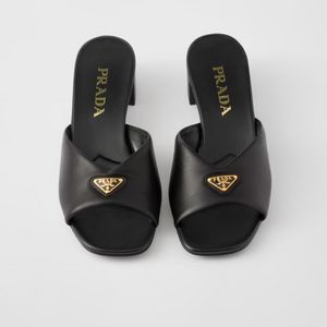 프라다 패딩 나파 가죽 샌들