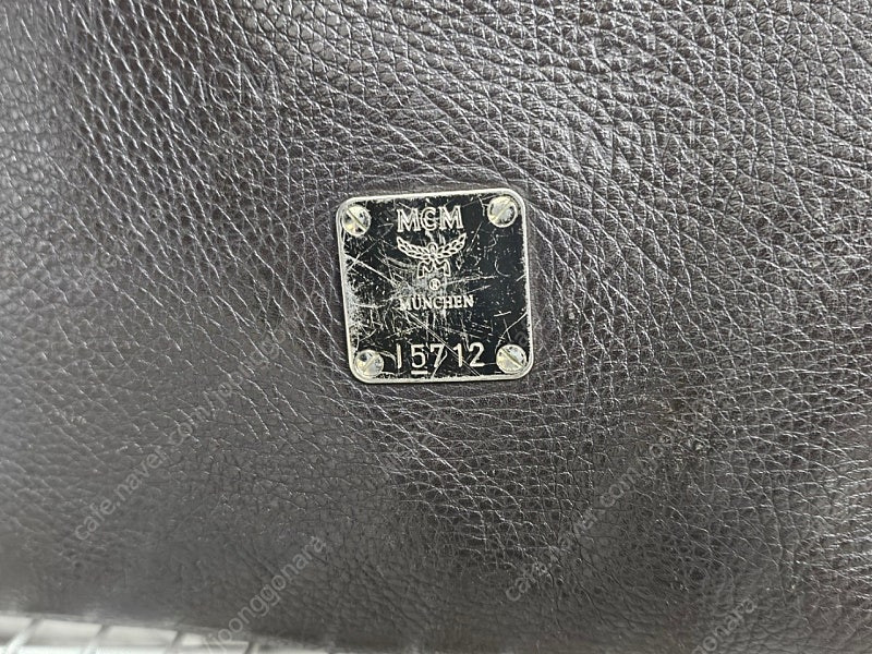 엠씨엠 MCM 엠보싱 남성 소가죽 메신저백 크로스백 숄더백 BC59 이미지