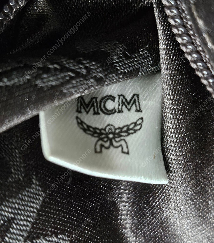 엠씨엠 MCM 엠보싱 남성 소가죽 메신저백 크로스백 숄더백 BC59 이미지