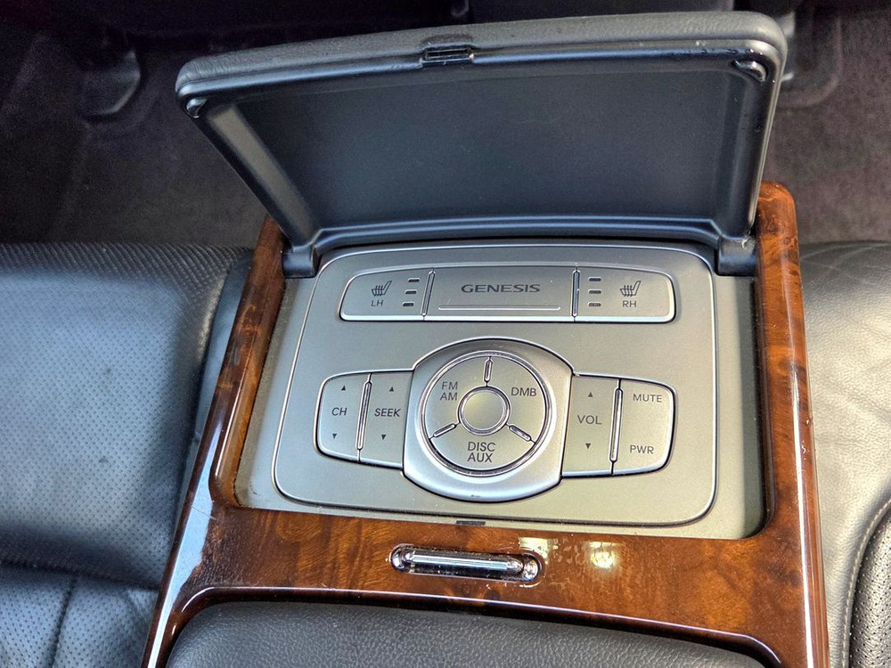 제네시스BH 폐차로 부품팝니다 은색 전기형 이미지