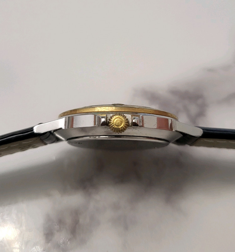 헌팅월드 남여공용 콤비 시계 스위스 명품 남자 여자 이미지