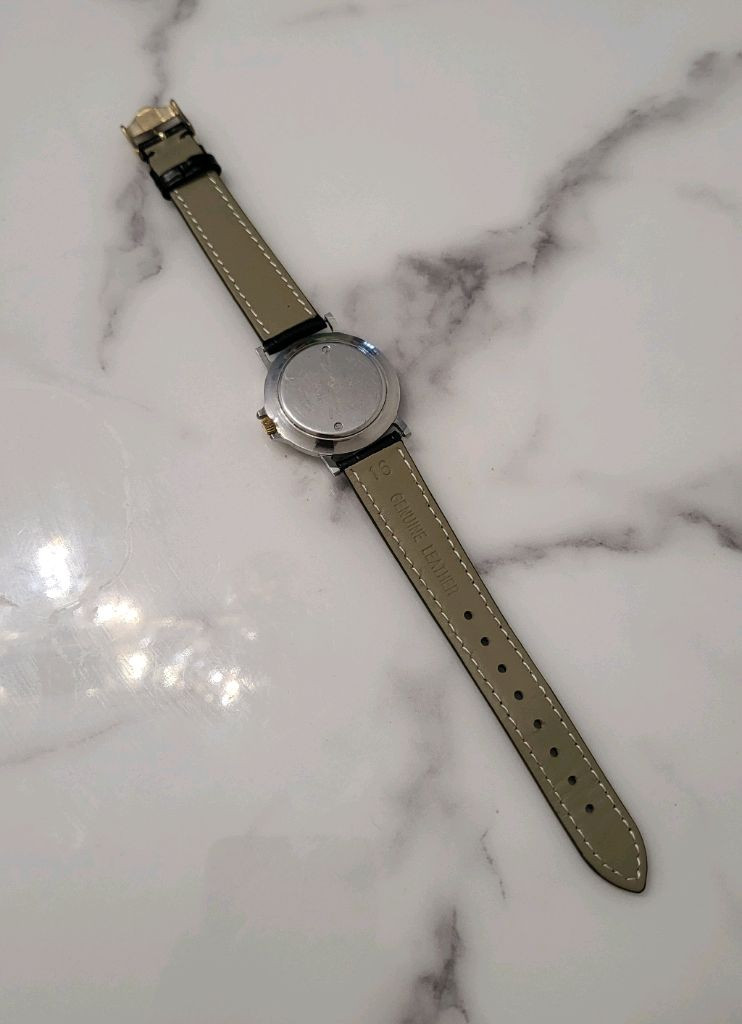 헌팅월드 남여공용 콤비 시계 스위스 명품 남자 여자 이미지