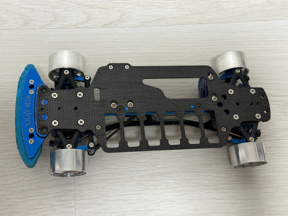 XRAY M18 1/18 마이크로 RC카 이미지