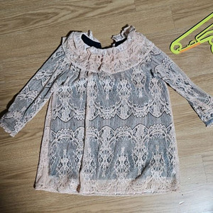 캐롤라인보스만 여아원피스팝니다