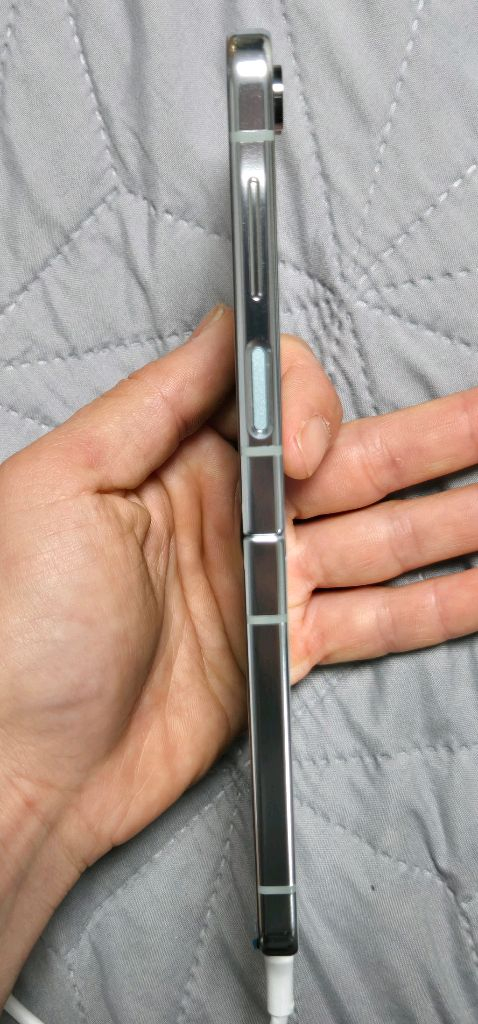 갤럭시 Z 플립 5 민트 512기가 자급제 이미지