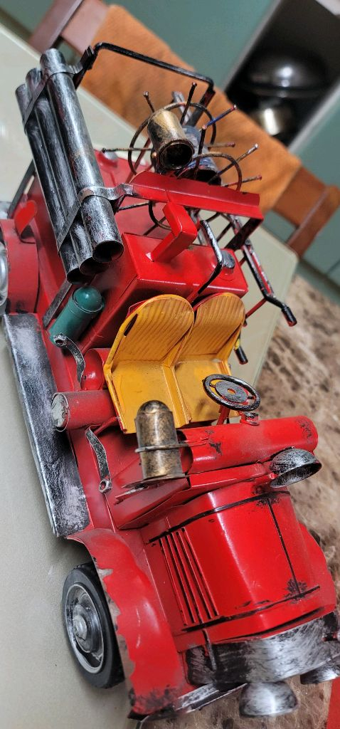 (새상품) 희귀 대형 빈티지 양철 소방차 및 트랙터 마지막 정리제품 설명:수집해온 물건들이 너무 많아져서 장식장 공 이미지