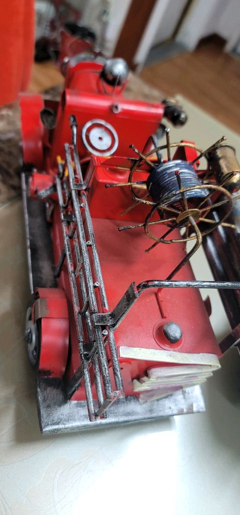 (새상품) 희귀 대형 빈티지 양철 소방차 및 트랙터 마지막 정리제품 설명:수집해온 물건들이 너무 많아져서 장식장 공 이미지