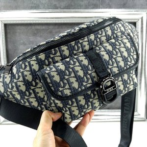 디올 벨트백 디올 힙색 디올 메신저백