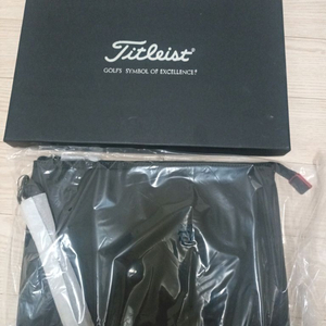 타이틀리스트 블랙 클러치 판매합니다.(새상품)