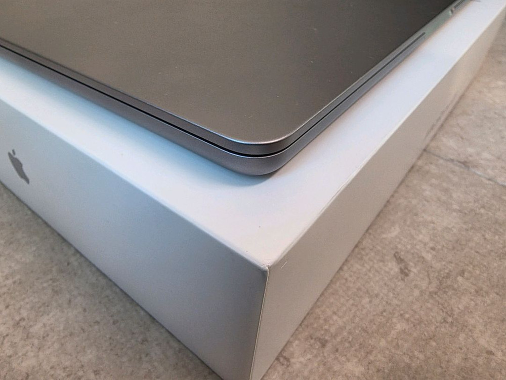 맥북 에어 M2 13.6 8g 256g 스그 풀박스--4