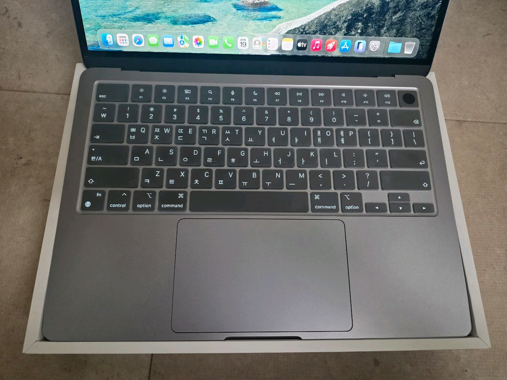 맥북 에어 M2 13.6 8g 256g 스그 풀박스--7