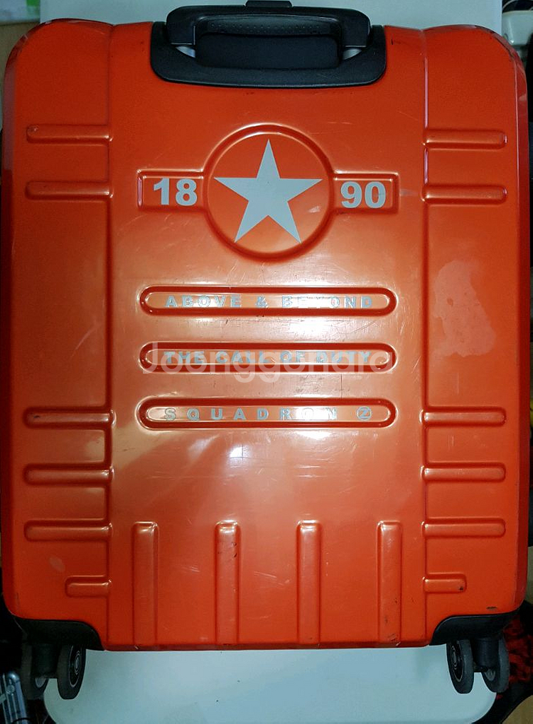 멘도자 펜저 22인치 캐리어--2