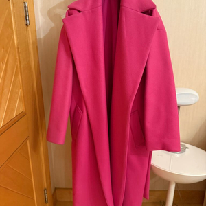 (교환가능)미셸 워 핫핑크 롱코트
