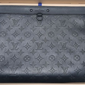 루이비통 디스커버리 클러치