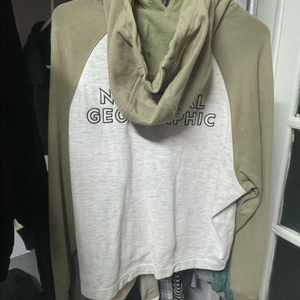 내셔널지오그래픽 카키색 후드티 M