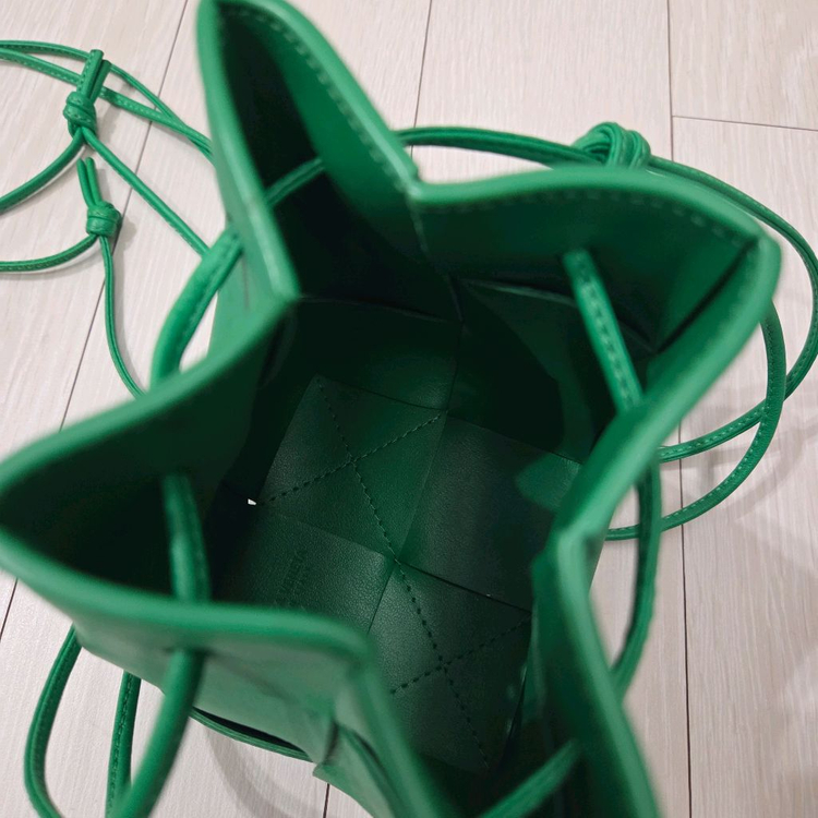 보테가 베네타 카세트 미니 복조리 버킷백--1